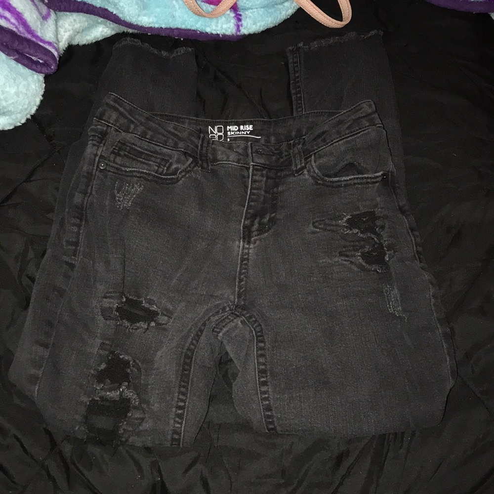 Mid rise skinny ripped jeans